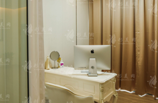 上海眼修復(fù)好的專家，愛尚麗格杜園園修復(fù)雙眼皮多少錢？