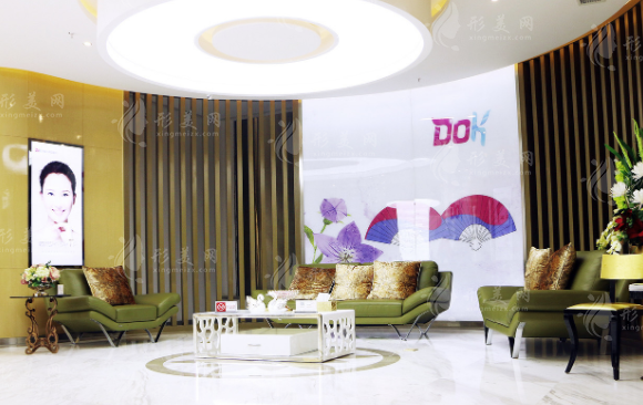 成都銅雀臺(tái)醫(yī)學(xué)美容醫(yī)院