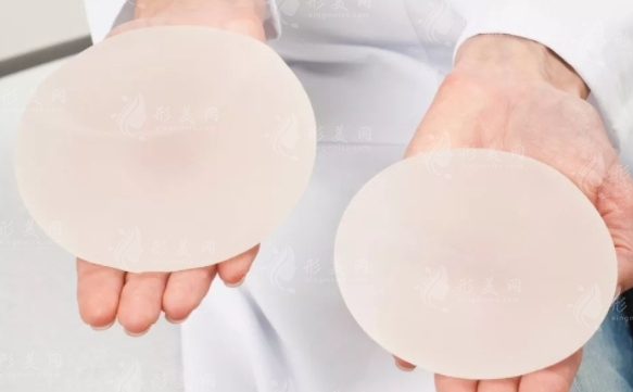 假體隆胸術(shù)后包膜攣縮怎么辦？修復(fù)很重要！