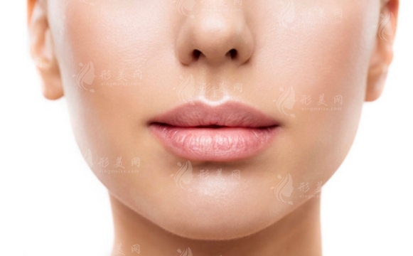 唇部整容：價(jià)格與方法全解析