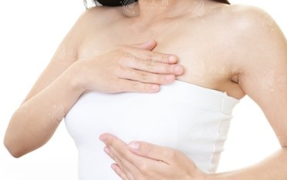 假體豐胸：是否可以一輩子不取假體及其持久性分析