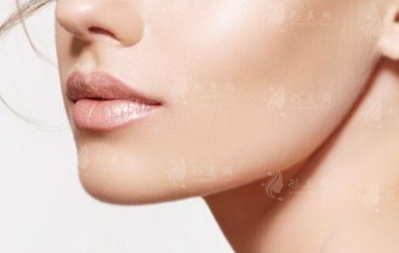 假體墊下巴整形術的壽命究竟多久？