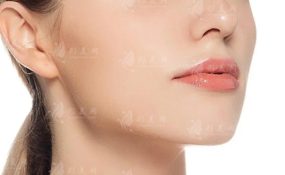 膠原蛋白豐唇效果能維持多長時間？