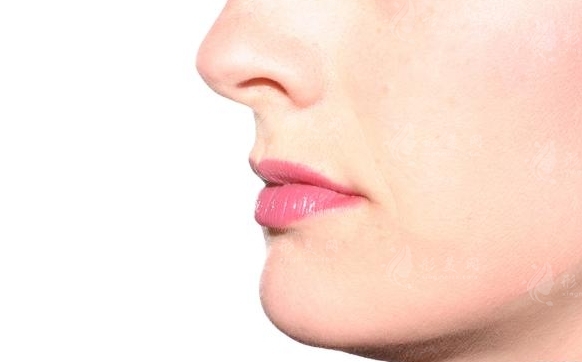  下頜角手術(shù)與神經(jīng)損傷風(fēng)險解析