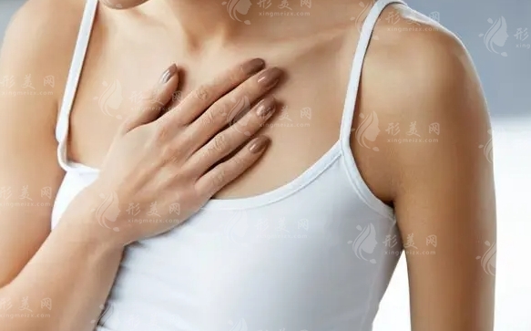 巨乳縮小手術(shù)：了解其后遺癥與優(yōu)劣勢(shì)