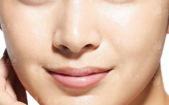 耳軟骨隆鼻:持久性與潛在后遺癥 耳軟骨隆鼻:持久性與潛在后遺癥