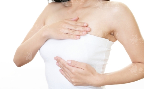 假體隆胸后會影響胸部敏感度？真的嗎？