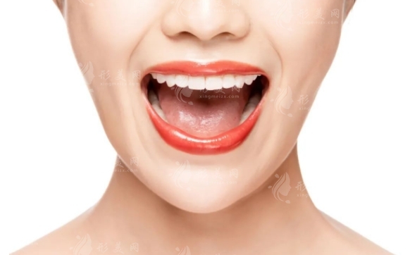 墊下巴：玻尿酸VS假體，你會(huì)選擇哪一種？