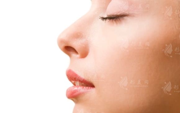 假體隆鼻恢復(fù)時(shí)間及恢復(fù)方法