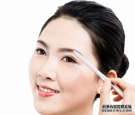 眉毛整形手術(shù)